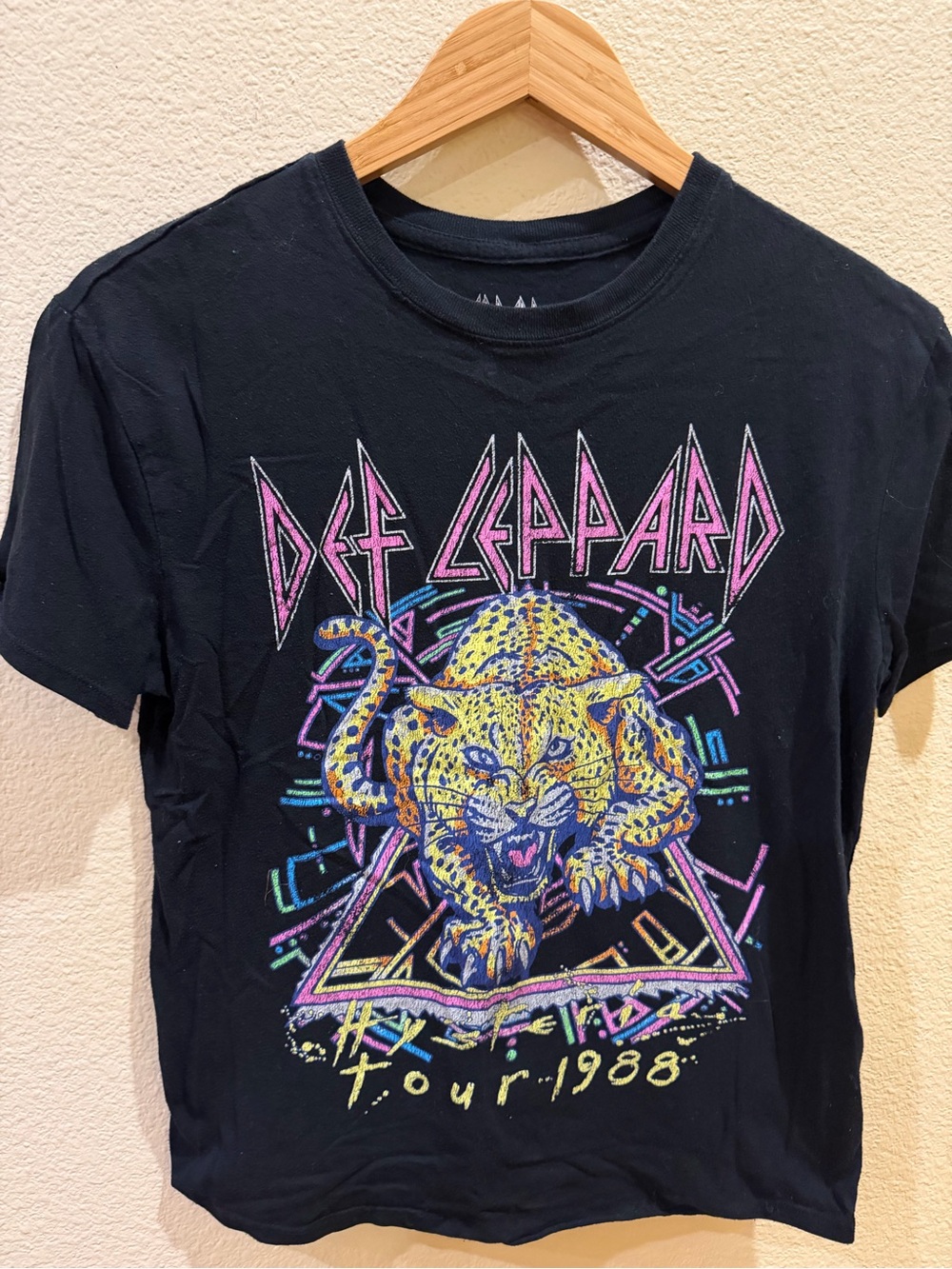 Def Leppard Kids' Short Sleeve Tour Tee - Black with Pink & Yellow Graphic